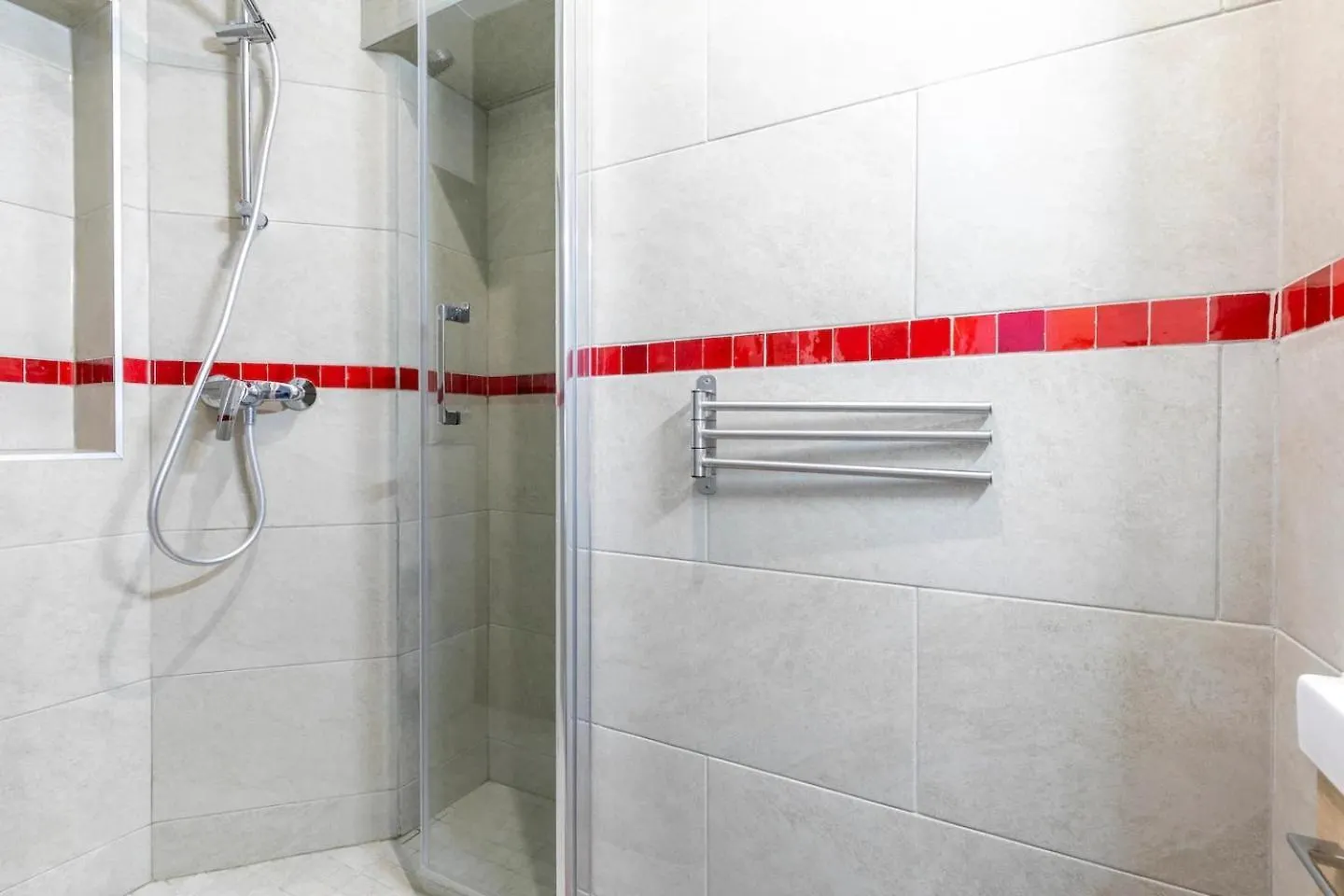 Gare Du Nord Confortable Pied A Terre Avec Patio Appartement *