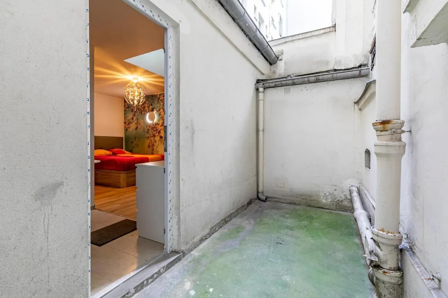 Appartement Gare Du Nord Confortable Pied A Terre Avec Patio